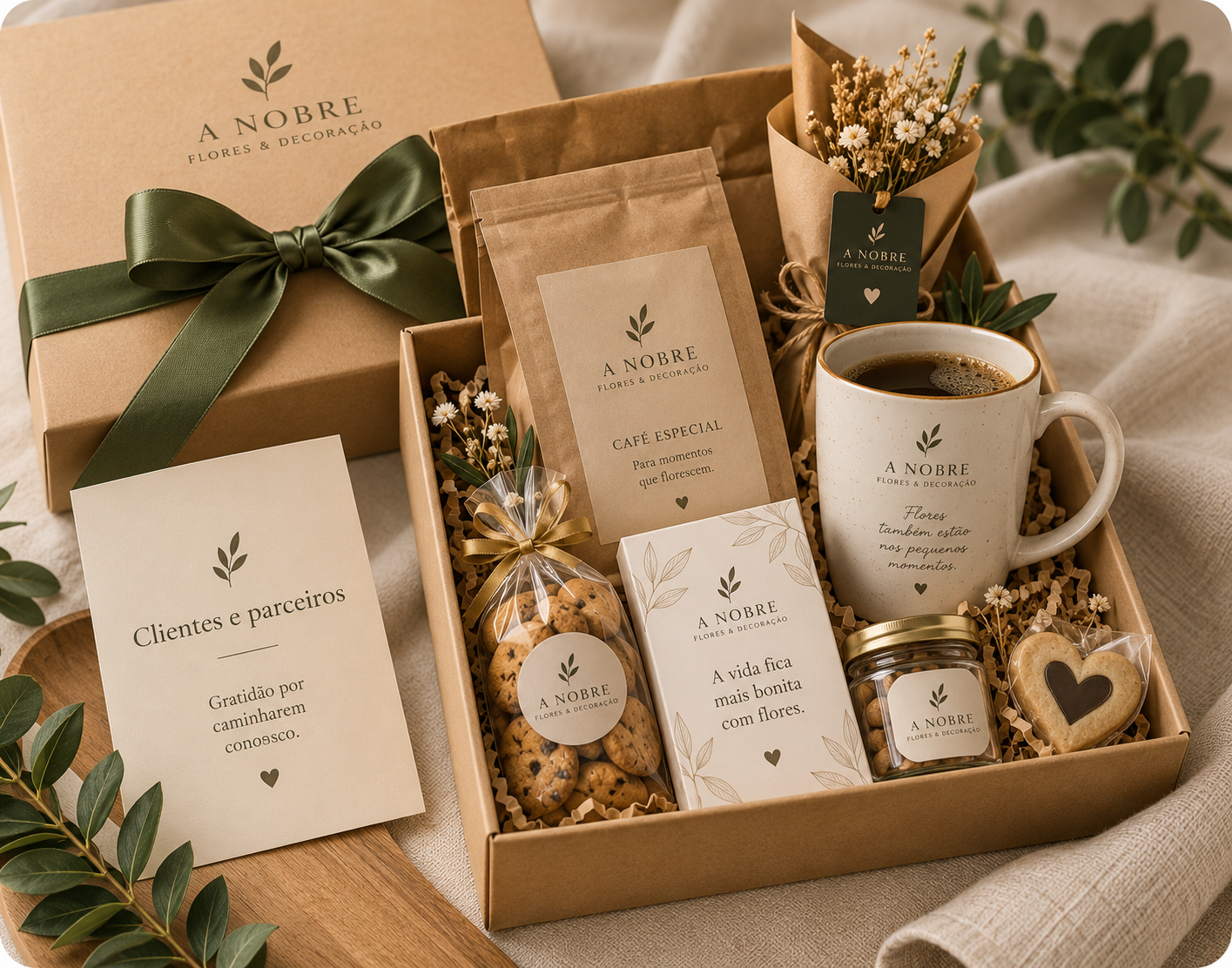 Kit para clientes com caneca e caixa personalizada
